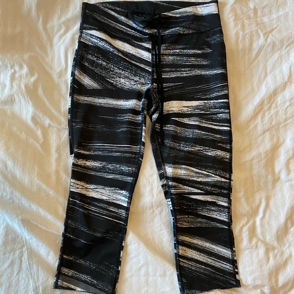 Cropped Leggings - Picture 1 of 3